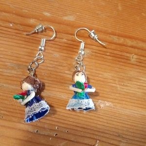 Handmade little tehuanas earrings from Oaxaca